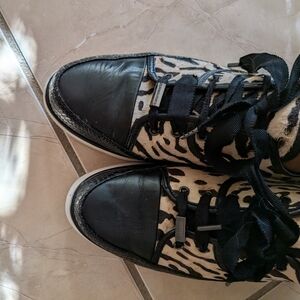 Donald J. Pliner Black and Cream Loafers